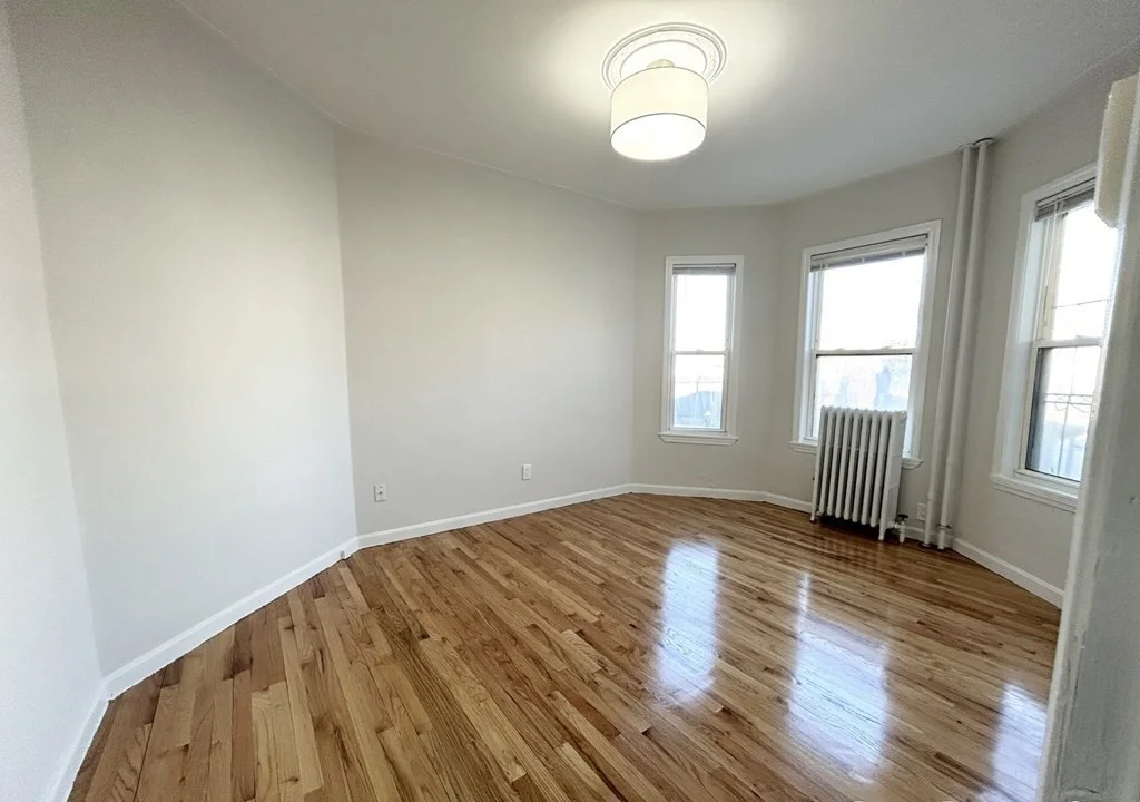 4 bed, 2 bath apartment for rent at 157 East Cottage Unit 1, Dorchester — photo 10 of 16