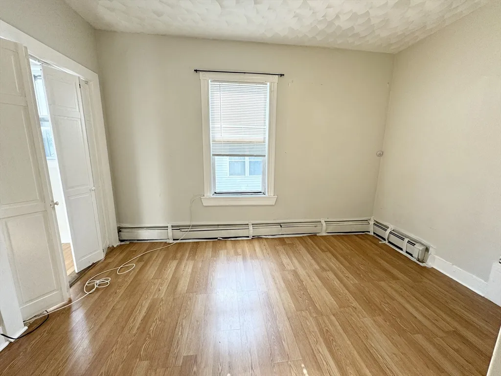 4 bed, 2 bath apartment for rent at 157 East Cottage Unit 2, Dorchester — photo 5 of 7