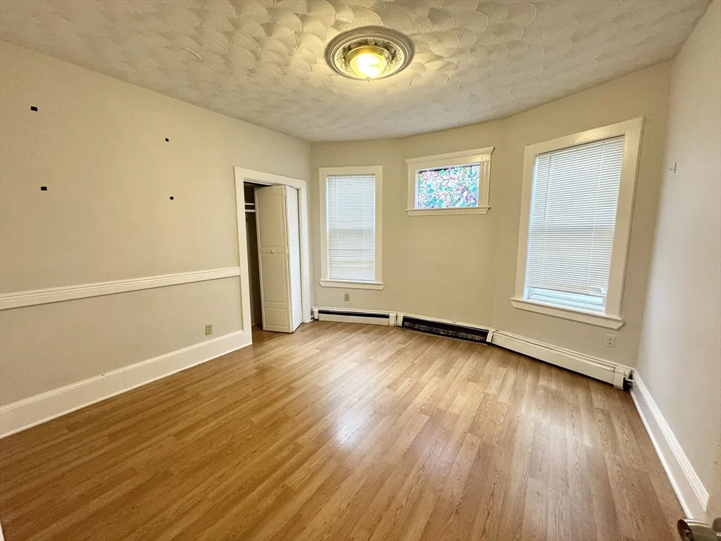 4 bed, 2 bath apartment for rent at 157 East Cottage Unit 2, Dorchester — photo 3 of 7