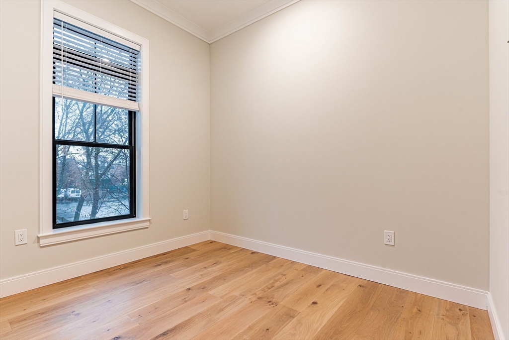 3 bed, 2 bath apartment for rent at 157 Everett St Unit 204, Allston — photo 5 of 8