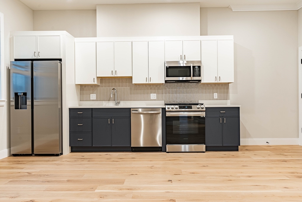 3 bed, 2 bath apartment for rent at 157 Everett St Unit 204, Allston — photo 1 of 8