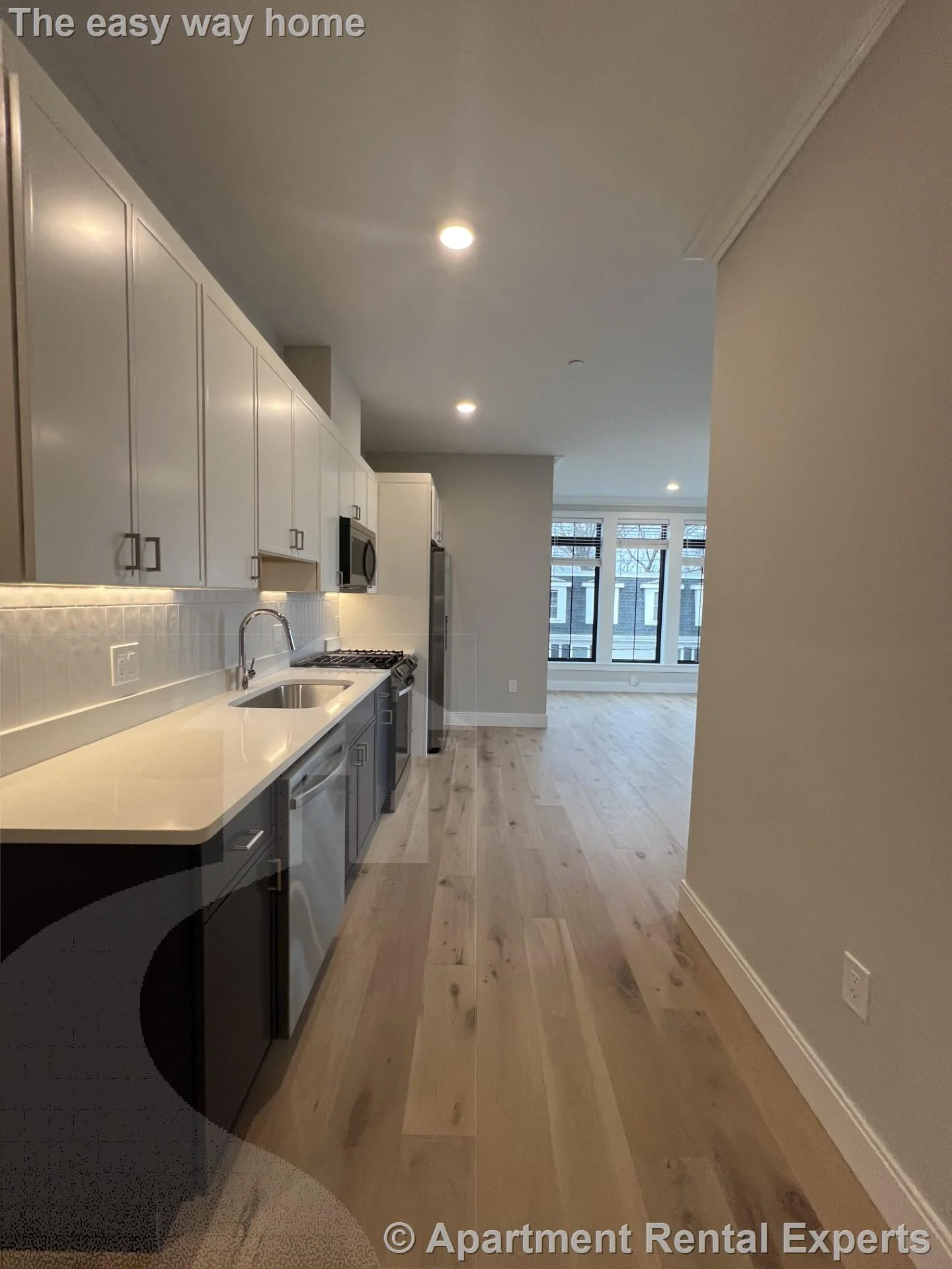4 bed, 3 bath apartment for rent at 157 Everett St Unit 302, Allston — photo 5 of 11
