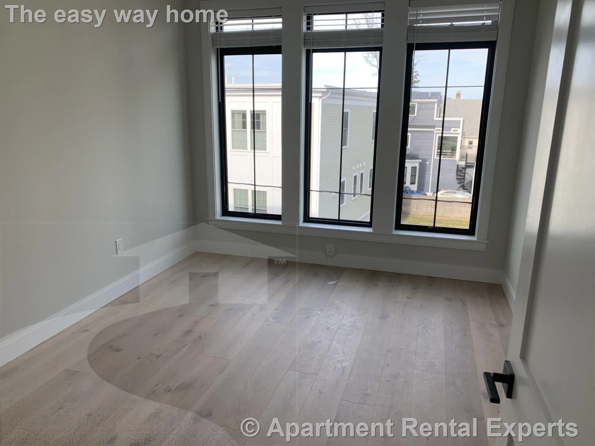 4 bed, 3 bath apartment for rent at 157 Everett St Unit 302, Allston — photo 2 of 11