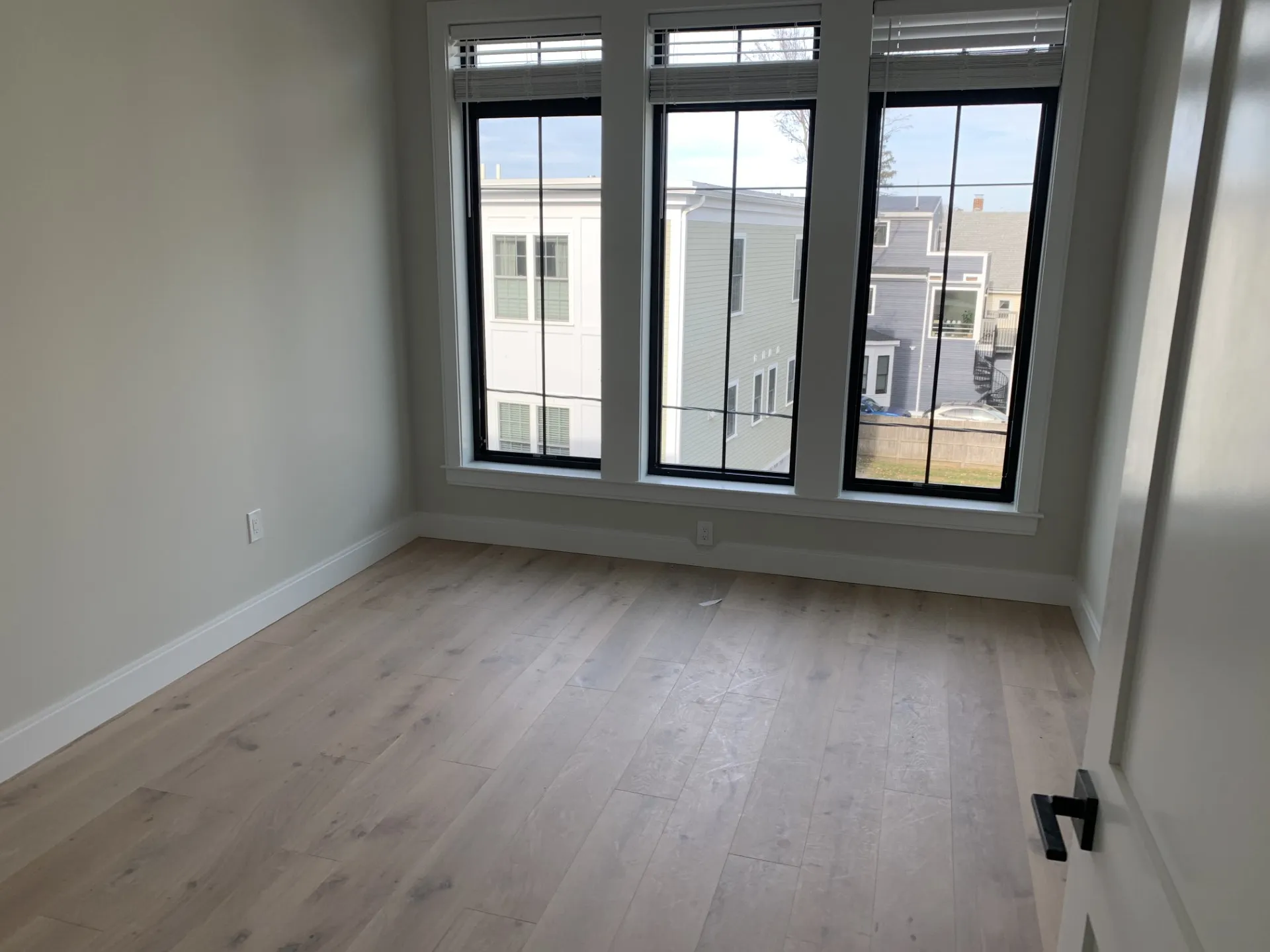 4.5 bed, 3 bath apartment for rent at 157 Everett St Unit 302M, Allston — photo 25 of 35