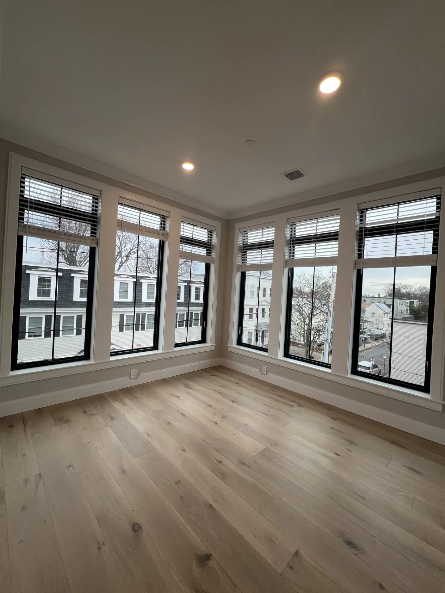 4.5 bed, 3 bath apartment for rent at 157 Everett St Unit 302M, Allston — photo 21 of 35