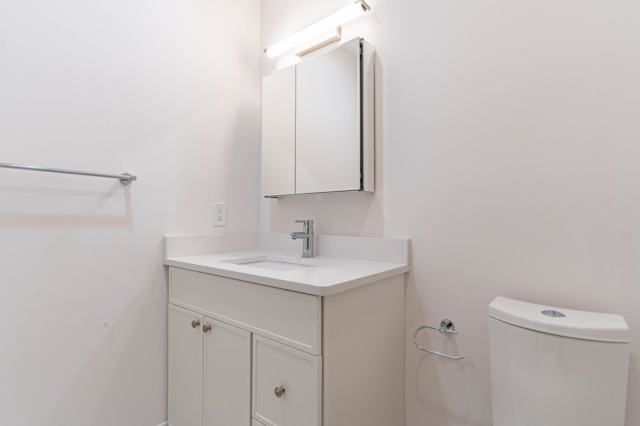4 bed, 2.5 bath apartment for rent at 157 Everett St Unit 304, Allston — photo 6 of 12