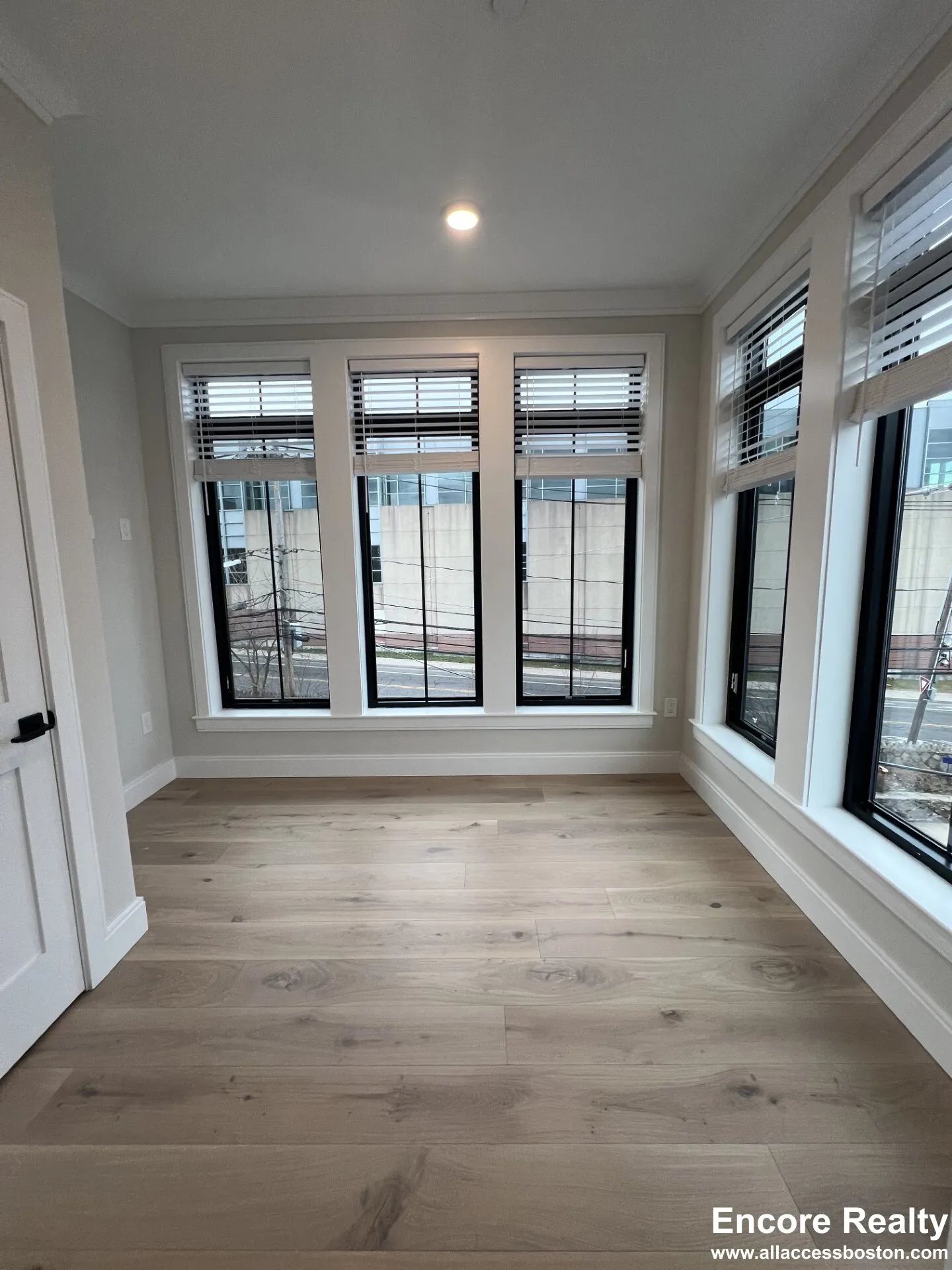 4 bed, 2.5 bath apartment for rent at 157 Everett St Unit 33, Allston — photo 6 of 31