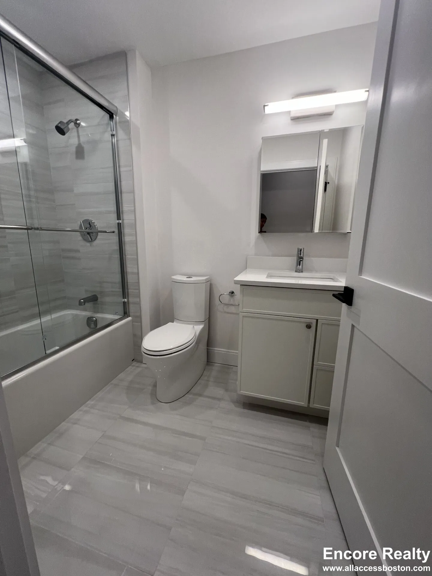 4 bed, 2.5 bath apartment for rent at 157 Everett St Unit 33, Allston — photo 9 of 31