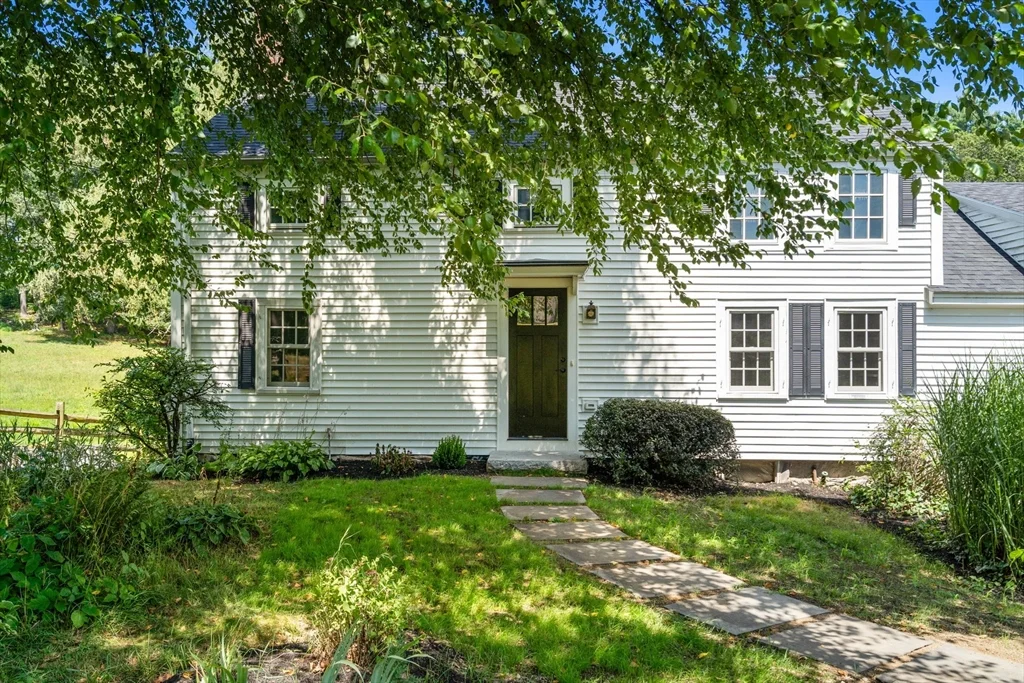 2 bed, 1 bath apartment for rent at 157 Farm Rd Unit 157, Sherborn — photo 1 of 28