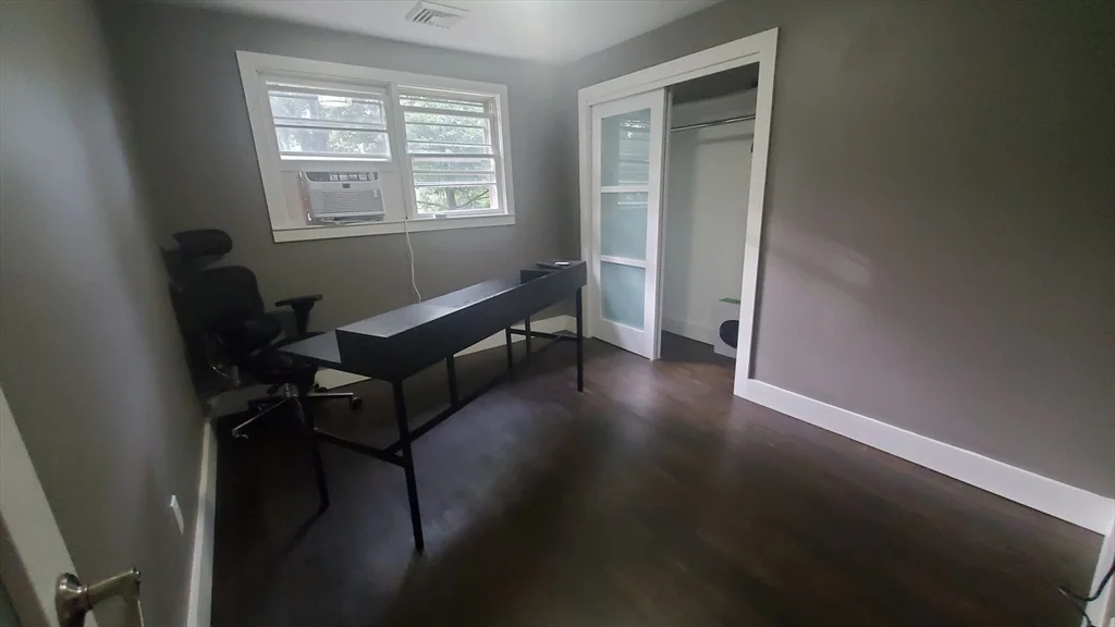 4 bed, 1 bath apartment for rent at 157 Floral St, Shrewsbury — photo 26 of 42