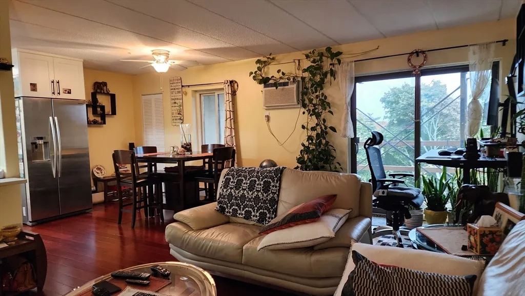2 bed, 1 bath apartment for rent at 157 Franklin St Unit D1, Stoneham — photo 7 of 16