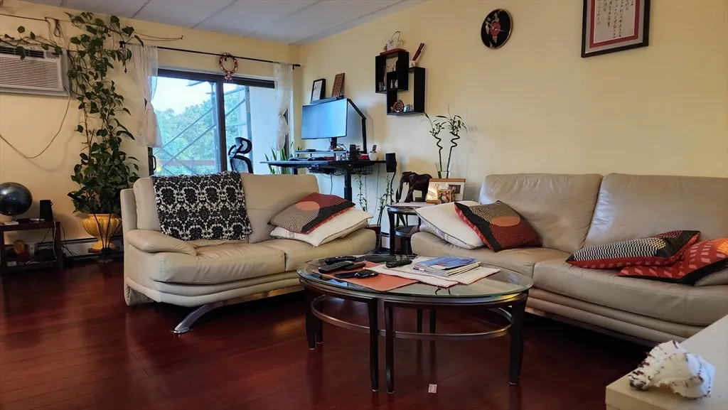 2 bed, 1 bath apartment for rent at 157 Franklin St Unit D1, Stoneham — photo 5 of 16