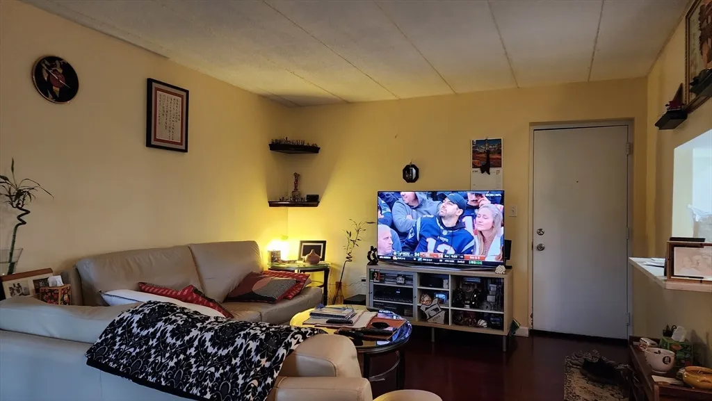 2 bed, 1 bath apartment for rent at 157 Franklin St Unit D1, Stoneham — photo 3 of 16