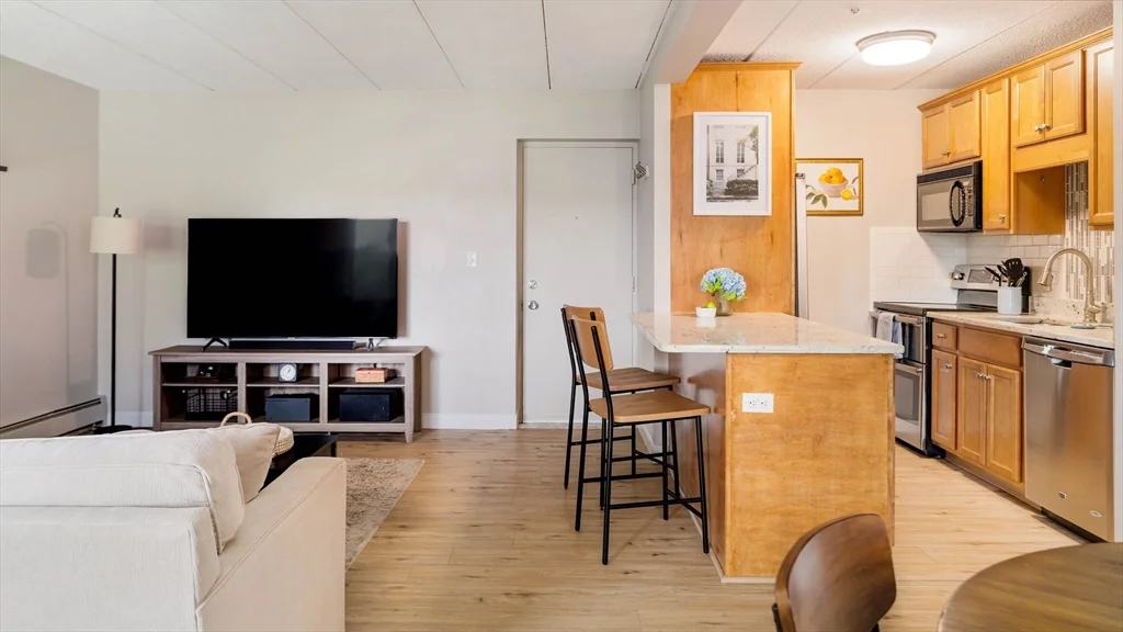 2 bed, 1 bath apartment for rent at 157 Franklin St Unit D3, Stoneham — photo 7 of 20