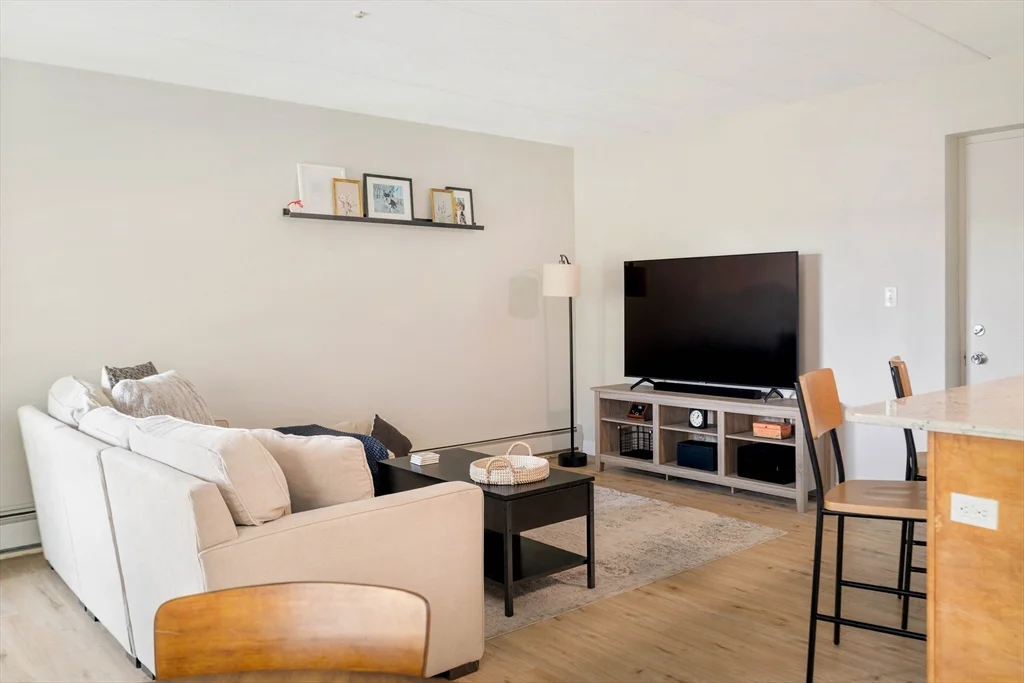 2 bed, 1 bath apartment for rent at 157 Franklin St Unit D3, Stoneham — photo 9 of 20