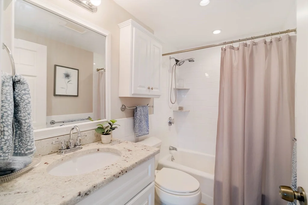 2 bed, 1 bath apartment for rent at 157 Franklin St Unit D3, Stoneham — photo 12 of 20