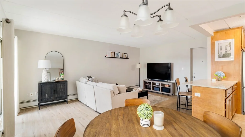 2 bed, 1 bath apartment for rent at 157 Franklin St Unit D3, Stoneham — photo 8 of 20