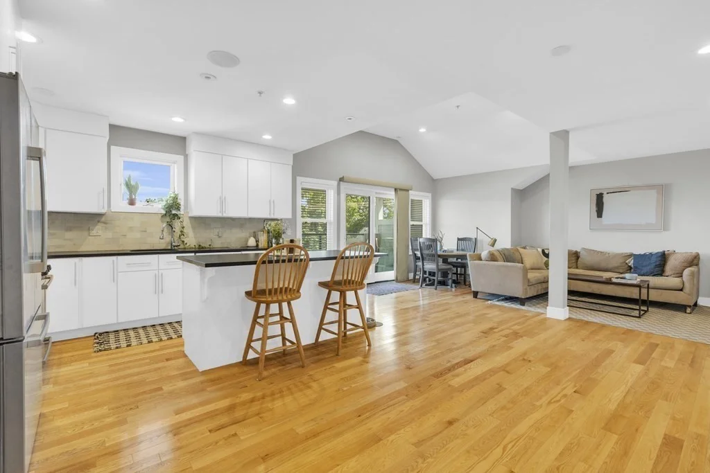 2 bed, 1 bath apartment for rent at 157 Hancock St Unit 12, Quincy — photo 4 of 20