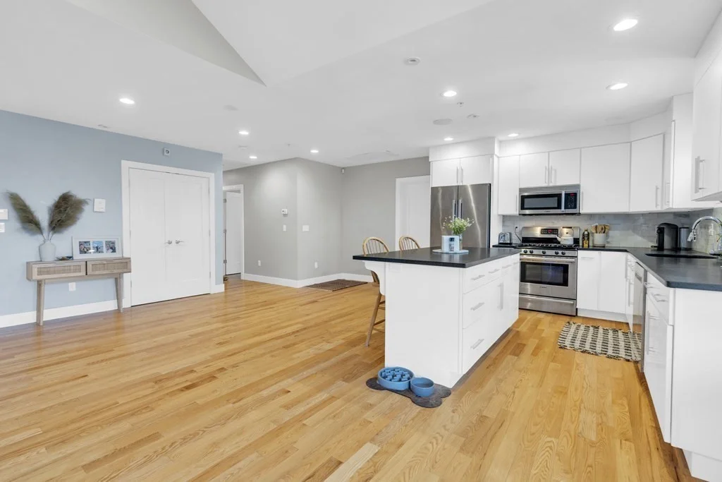 2 bed, 1 bath apartment for rent at 157 Hancock St Unit 12, Quincy — photo 9 of 20