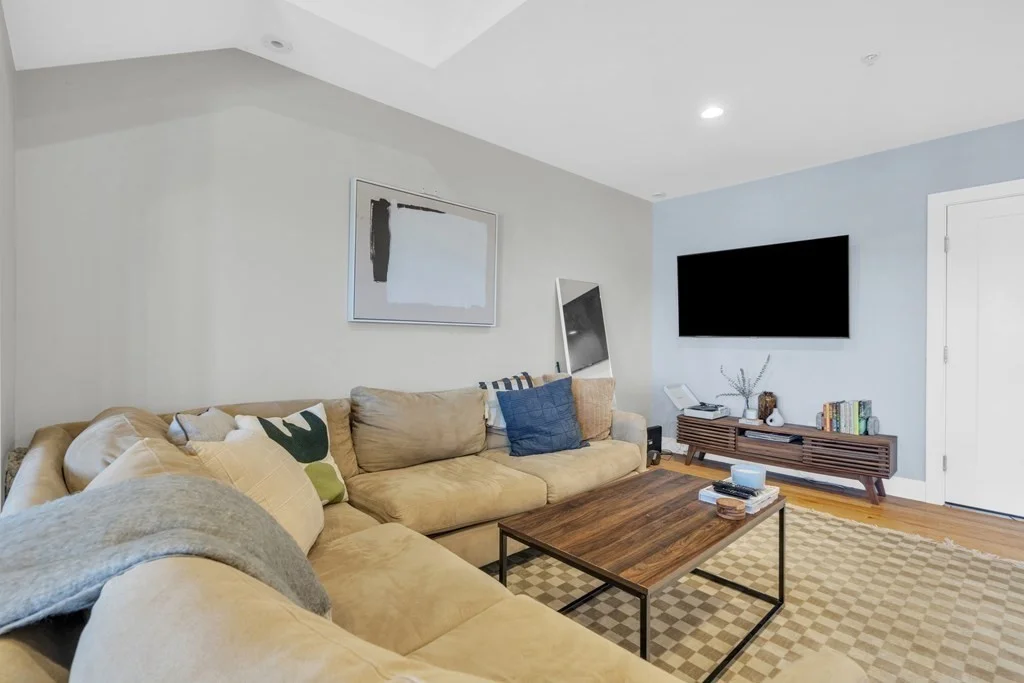 2 bed, 1 bath apartment for rent at 157 Hancock St Unit 12, Quincy — photo 6 of 20
