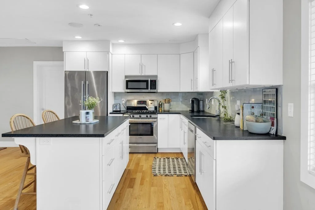 2 bed, 1 bath apartment for rent at 157 Hancock St Unit 12, Quincy — photo 3 of 20