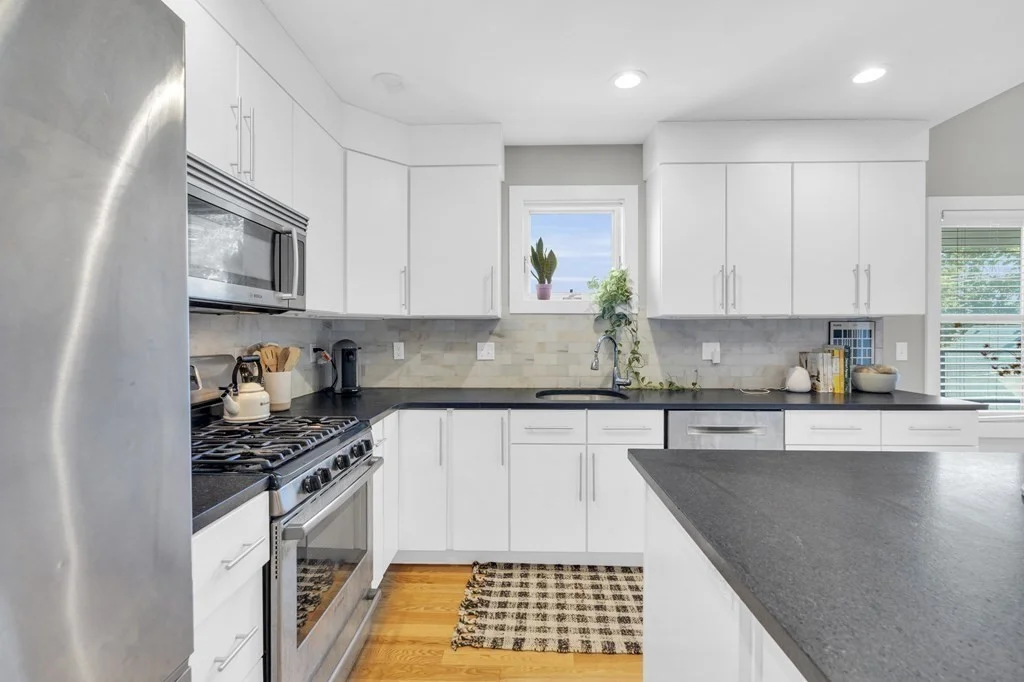 2 bed, 1 bath apartment for rent at 157 Hancock St Unit 12, Quincy — photo 2 of 20