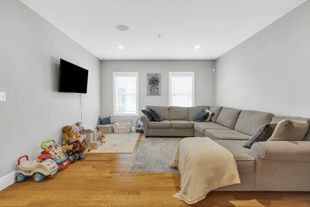 2 bed, 1 bath apartment for rent at 157 Hancock St Unit 14, Quincy — photo 8 of 18