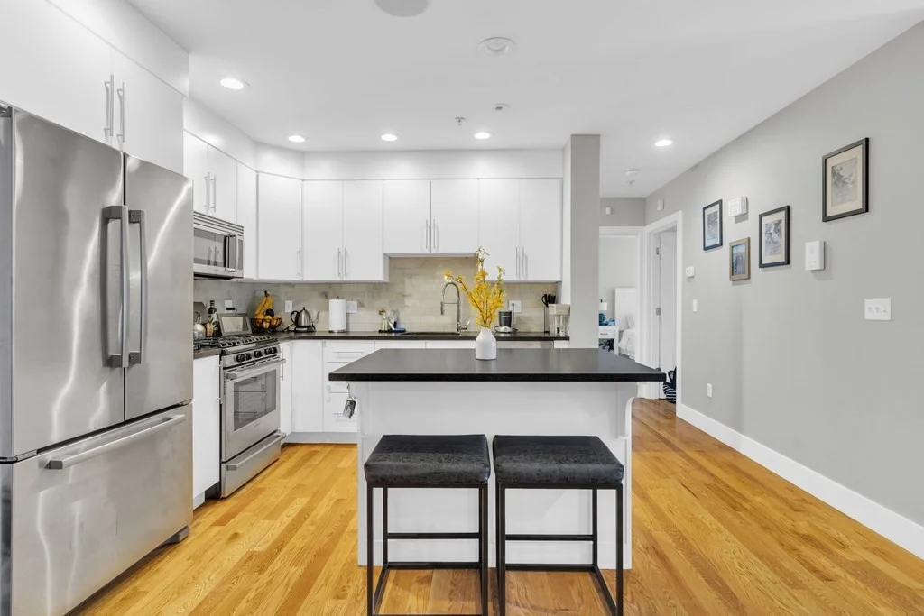 2 bed, 1 bath apartment for rent at 157 Hancock St Unit 14, Quincy — photo 3 of 18