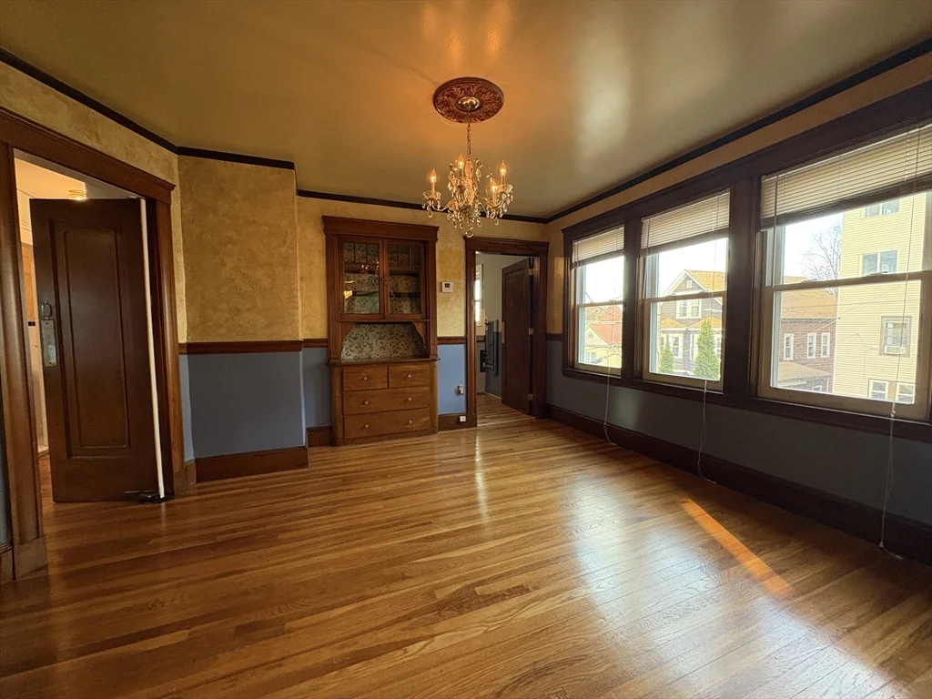 3 bed, 1 bath apartment for rent at 157 Hillside St Unit 2, Mission Hill — photo 5 of 16