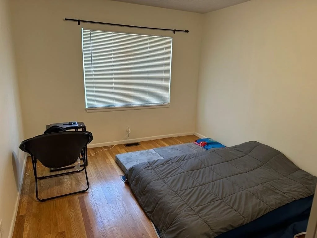 3 bed, 2 bath apartment for rent at 157 Lake Shore Rd Unit 1, Brighton — photo 5 of 13