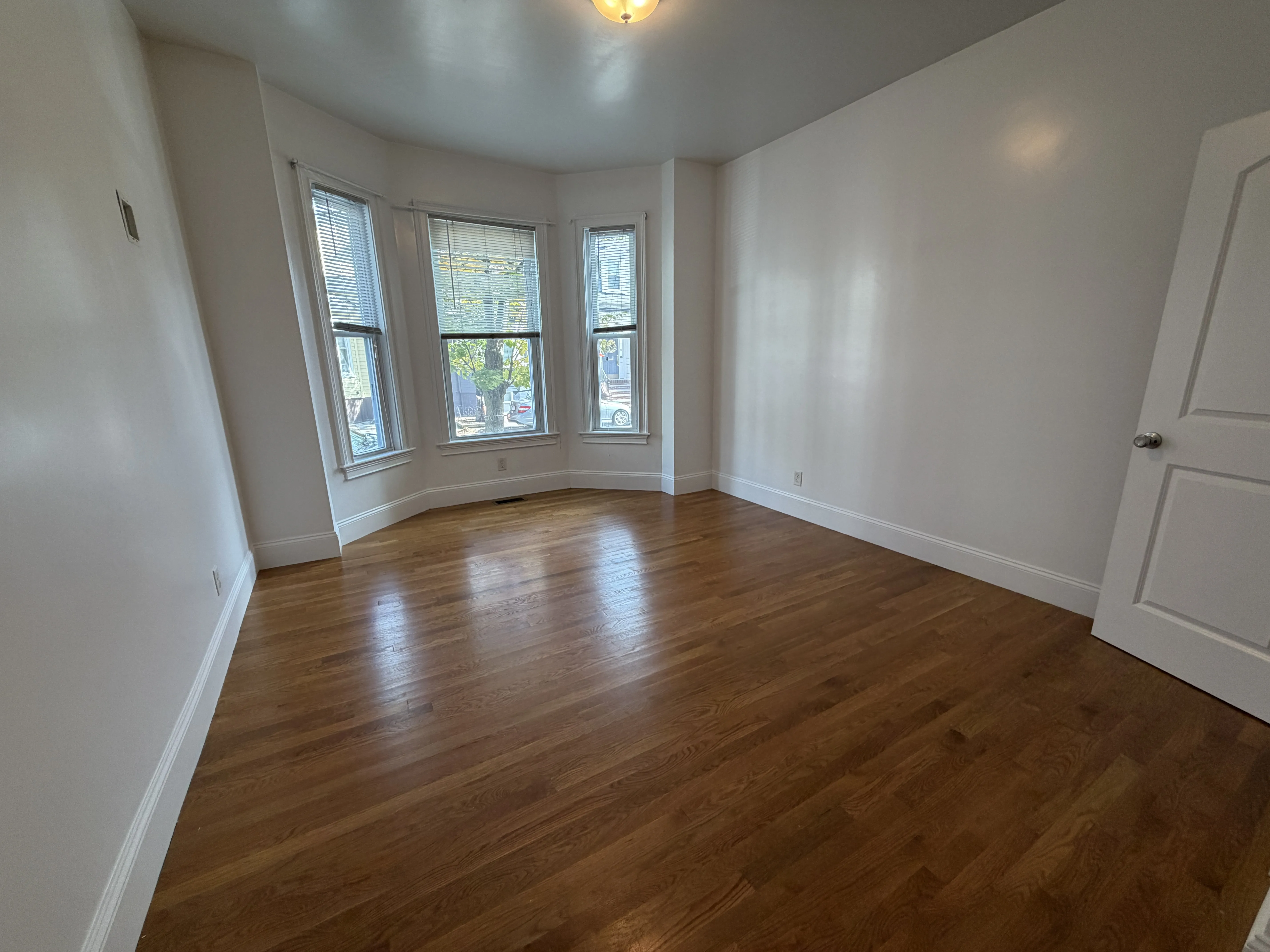 3 bed, 2 bath apartment for rent at 157 M St Unit 1, South Boston — photo 9 of 19