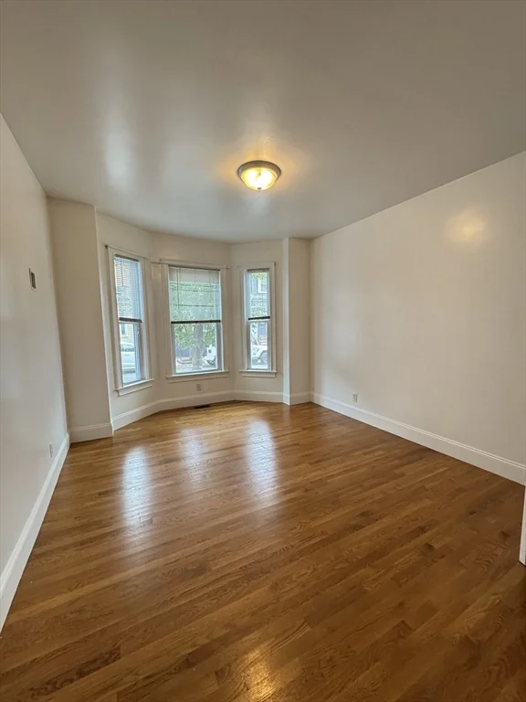 3 bed, 2 bath apartment for rent at 157 M St Unit 157-1, South Boston — photo 4 of 15