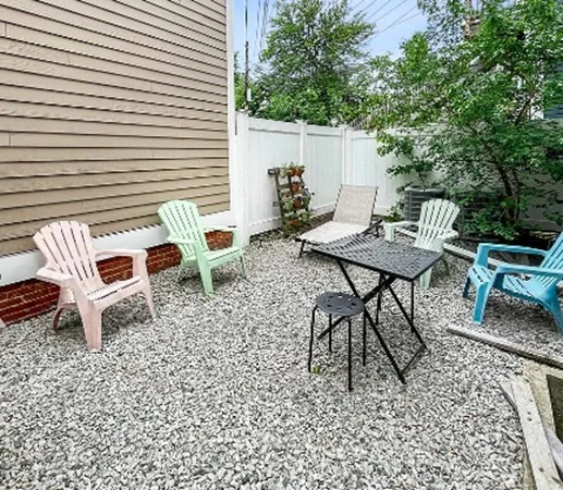 2 bed, 1 bath apartment for rent at 157 M St Unit 3, Boston — photo 9 of 9