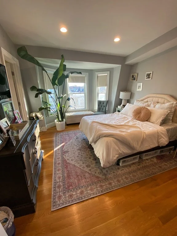 2 bed, 1 bath apartment for rent at 157 M St Unit 3, Boston