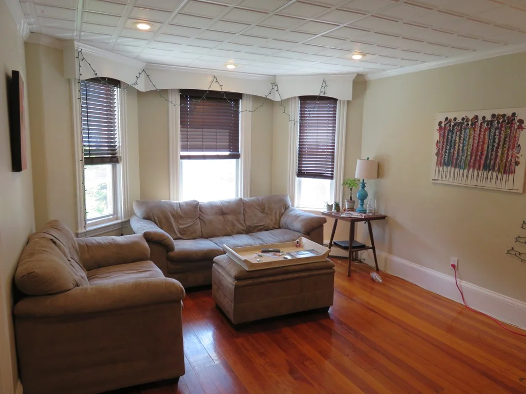 3 bed, 1 bath apartment for rent at 157 N St Unit 2, South Boston