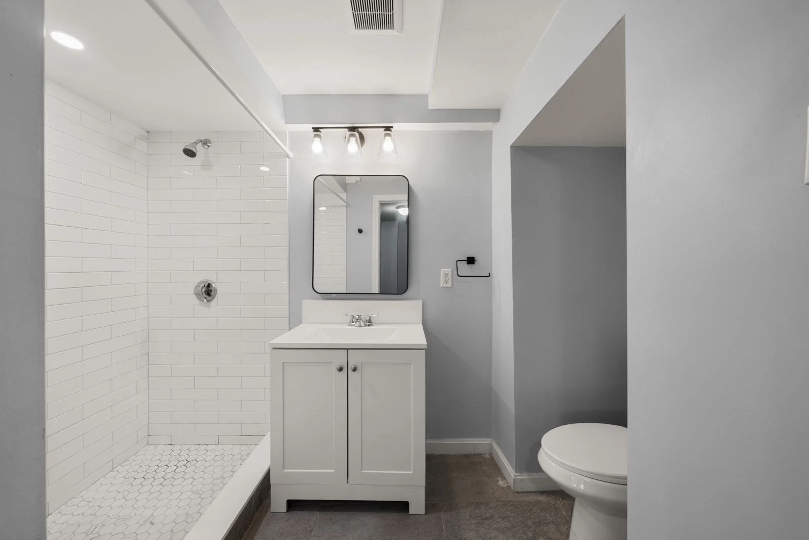 3 bed, 2 bath apartment for rent at 157 N St Unit A, South Boston — photo 22 of 28