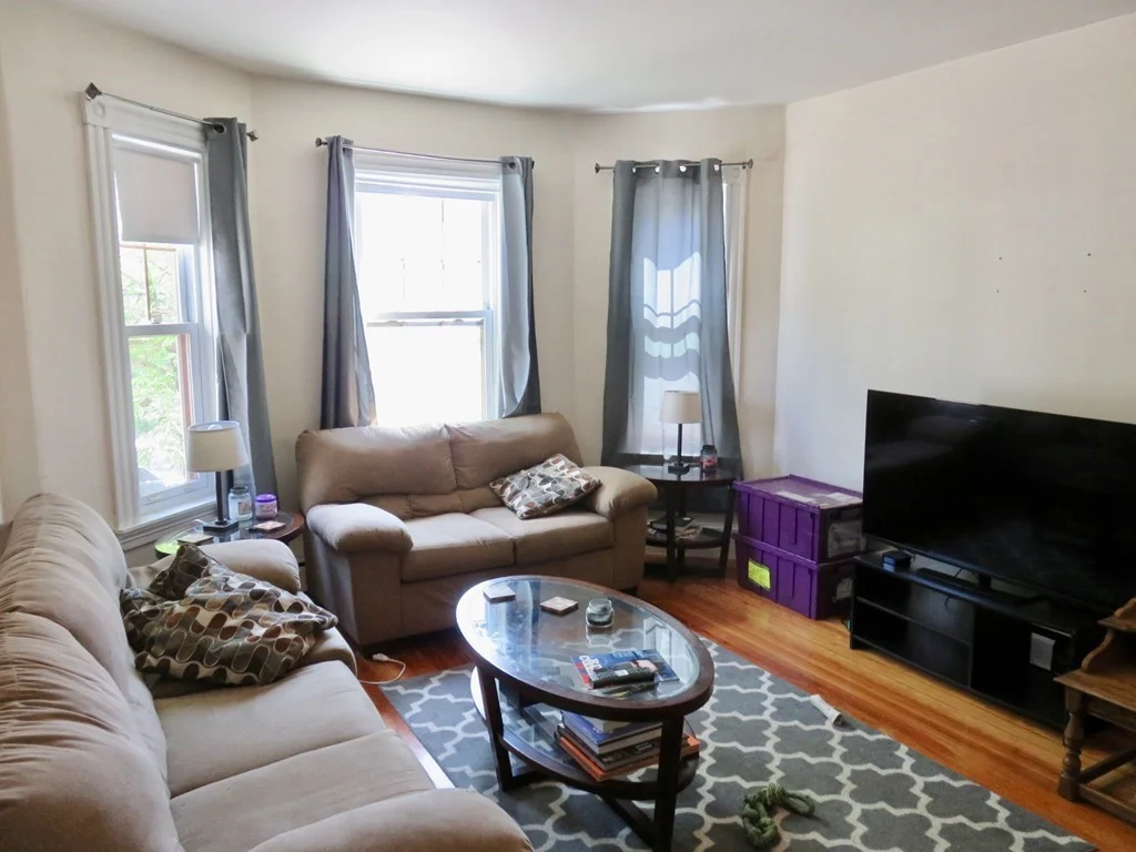 3 bed, 2 bath apartment for rent at 157 N St Unit A, South Boston