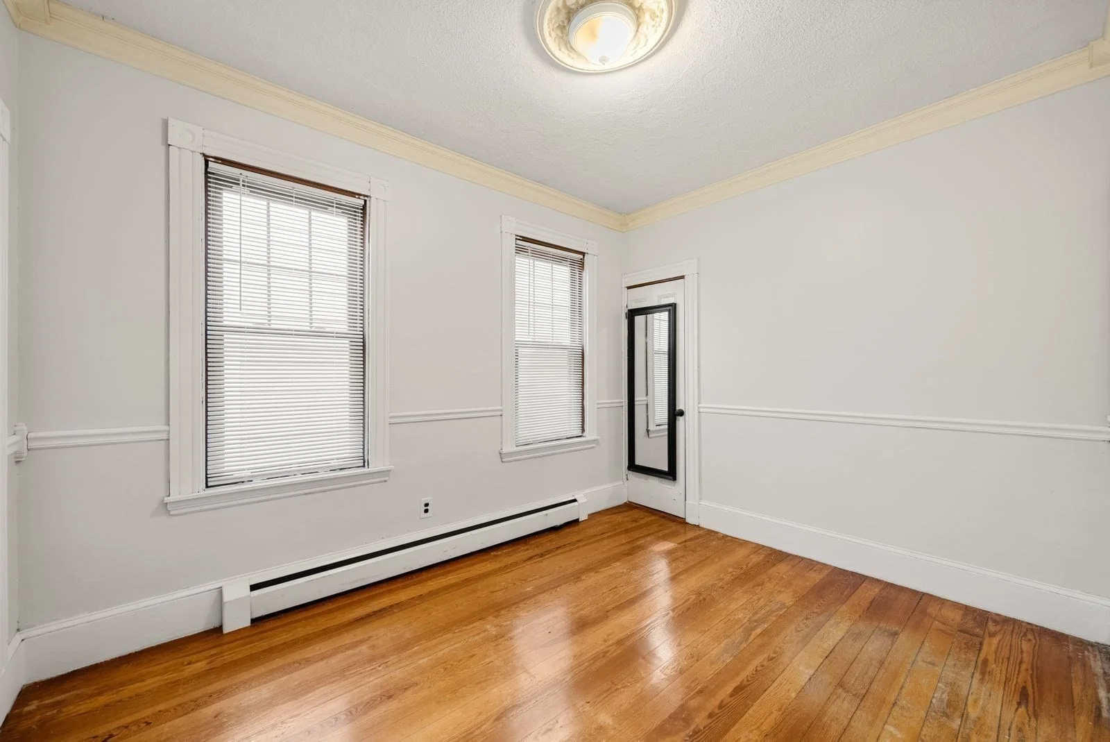 3 bed, 2 bath apartment for rent at 157 N St Unit A, South Boston — photo 12 of 28