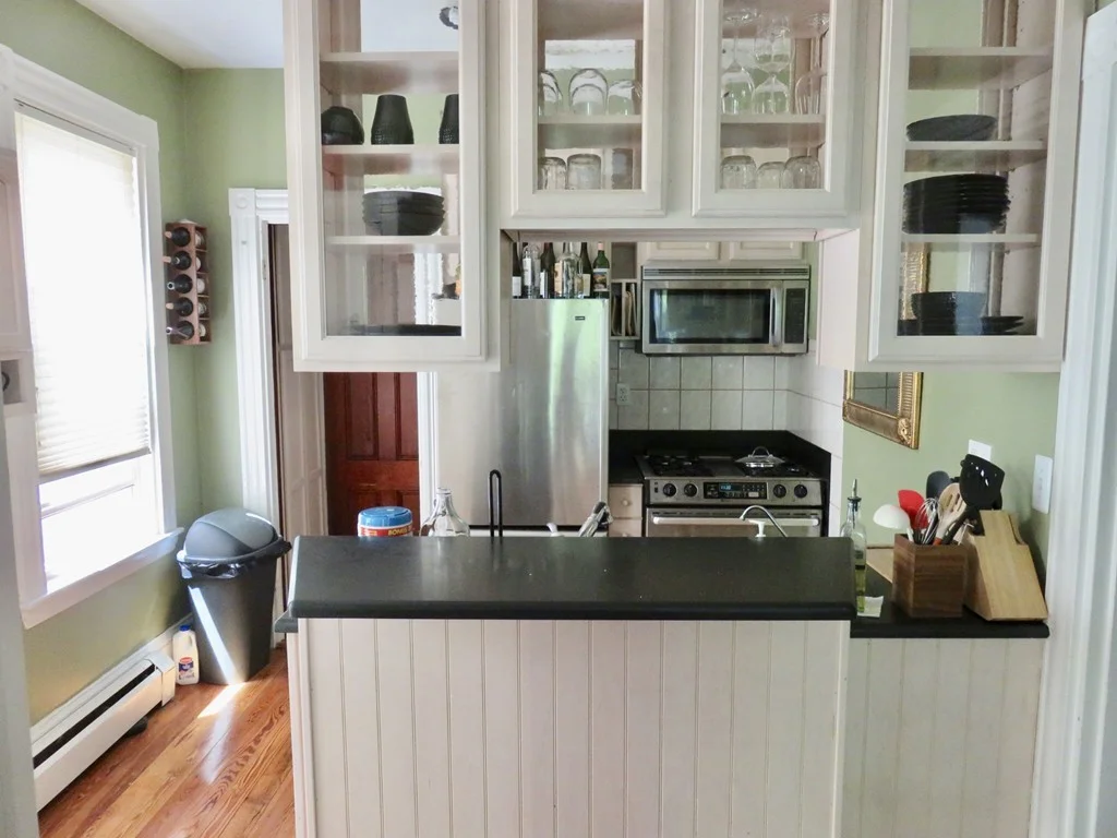 3 bed, 2 bath apartment for rent at 157 N St Unit A, South Boston — photo 2 of 11