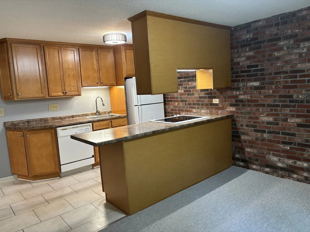 2 bed, 1 bath apartment for rent at 157 Norton Ave Unit 3, Easton — photo 3 of 10