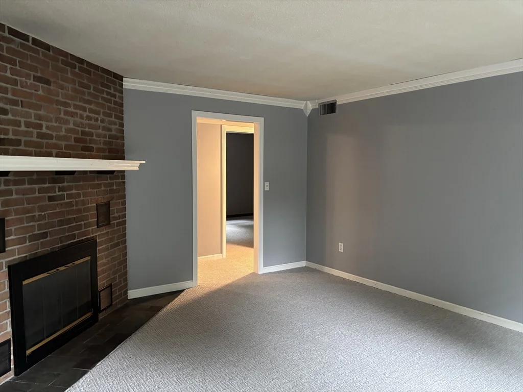 2 bed, 1 bath apartment for rent at 157 Norton Ave Unit 3, Easton — photo 6 of 10