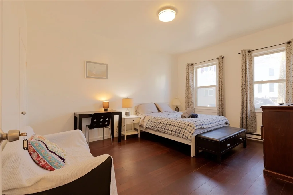 4 bed, 2 bath apartment for rent at 157 Perkins St Unit 1, East Somerville — photo 15 of 27