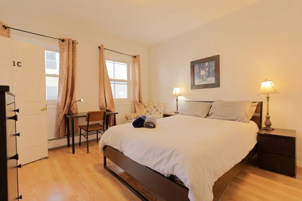 4 bed, 2 bath apartment for rent at 157 Perkins St Unit 1, East Somerville — photo 19 of 27