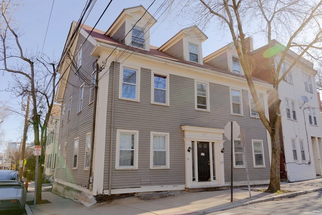 4 bed, 2 bath apartment for rent at 157 Perkins St Unit 1, East Somerville — photo 2 of 27
