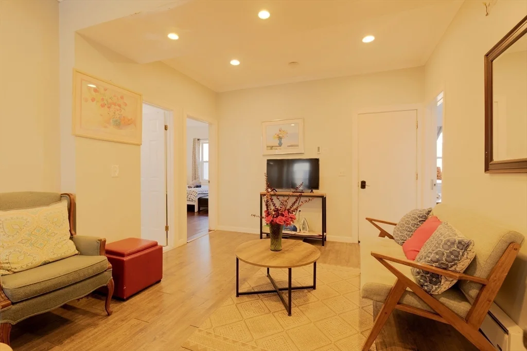 4 bed, 2 bath apartment for rent at 157 Perkins St Unit 1, East Somerville — photo 7 of 27