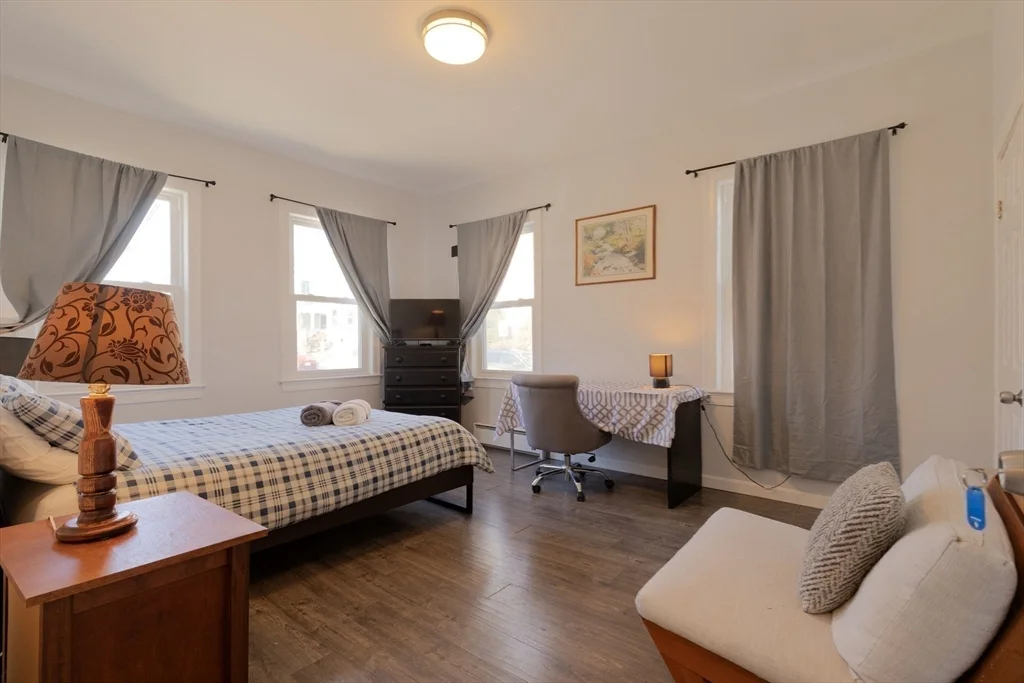4 bed, 2 bath apartment for rent at 157 Perkins St Unit 1, East Somerville — photo 12 of 27