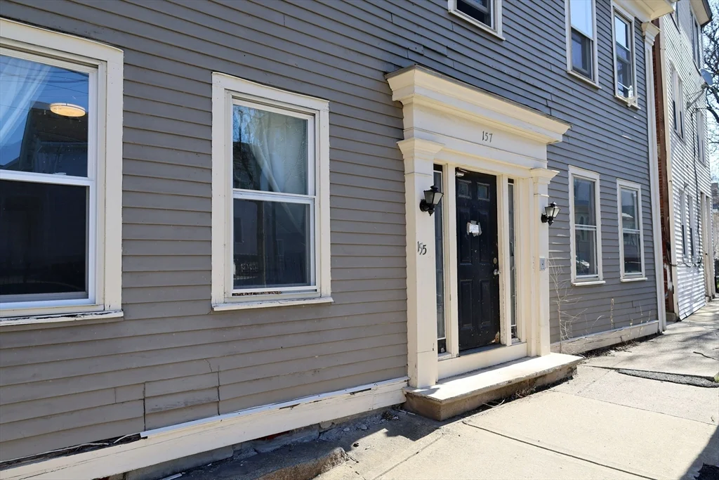 4 bed, 2 bath apartment for rent at 157 Perkins St Unit 1, East Somerville — photo 3 of 27
