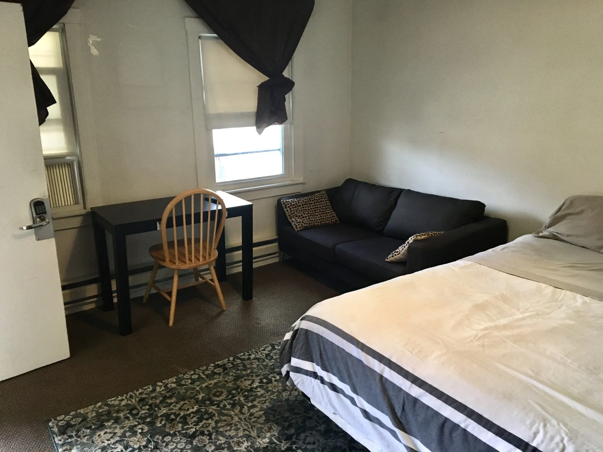 4 bed, 2 bath apartment for rent at 157 Perkins St Unit 3, East Somerville — photo 8 of 19