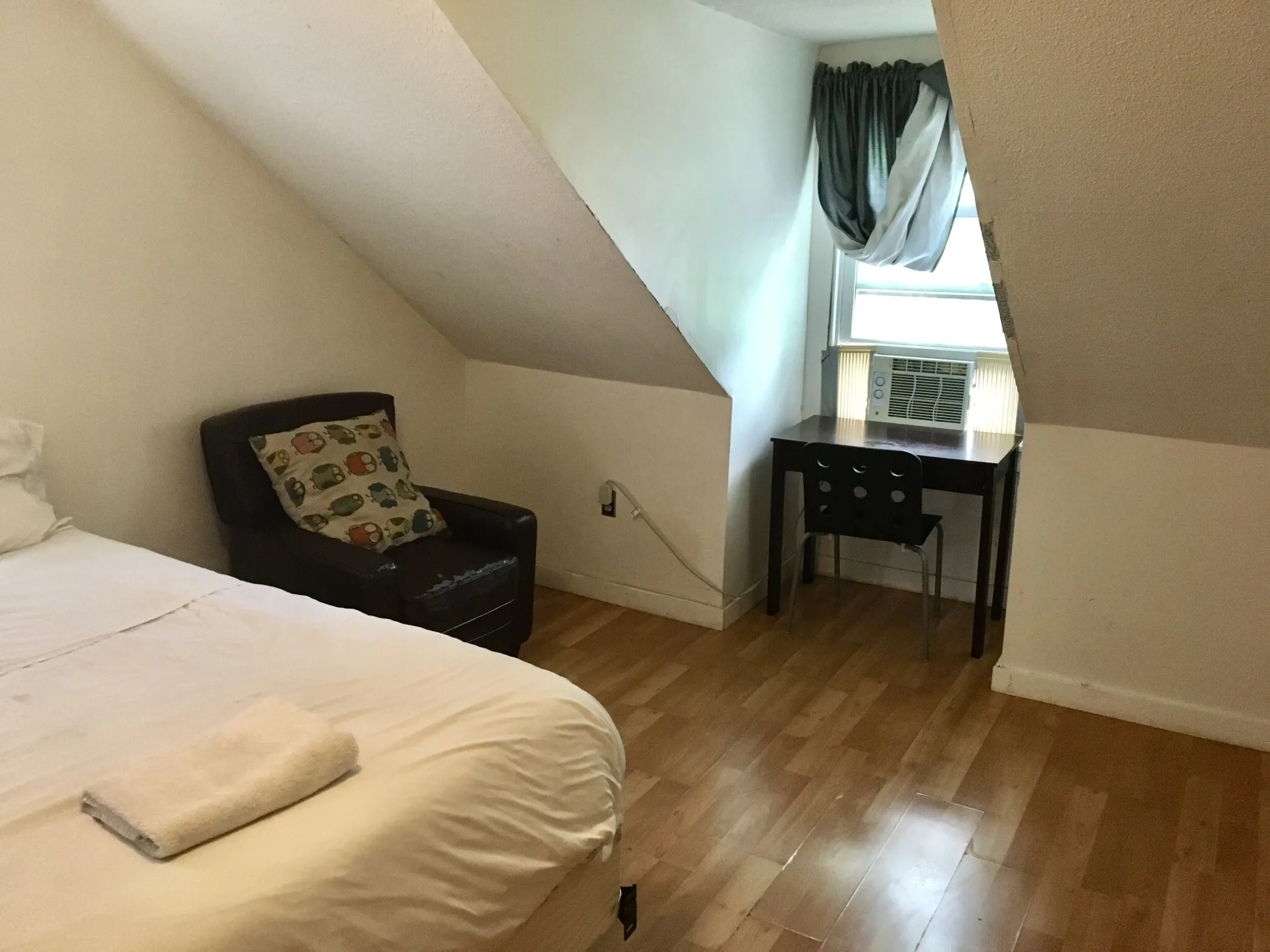 4 bed, 2 bath apartment for rent at 157 Perkins St Unit 3, East Somerville — photo 16 of 19