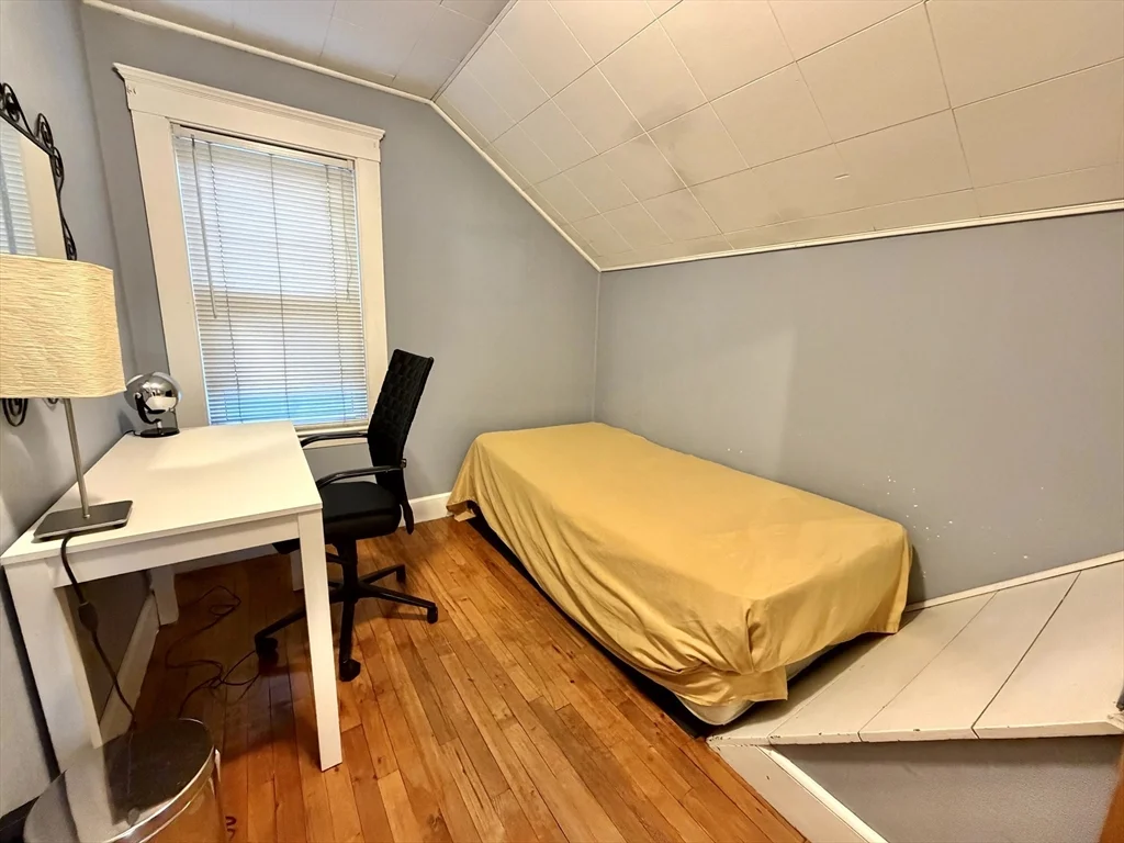 3 bed, 2 bath apartment for rent at 157 Riverview Ave Unit FURNISHED, Waltham — photo 31 of 38